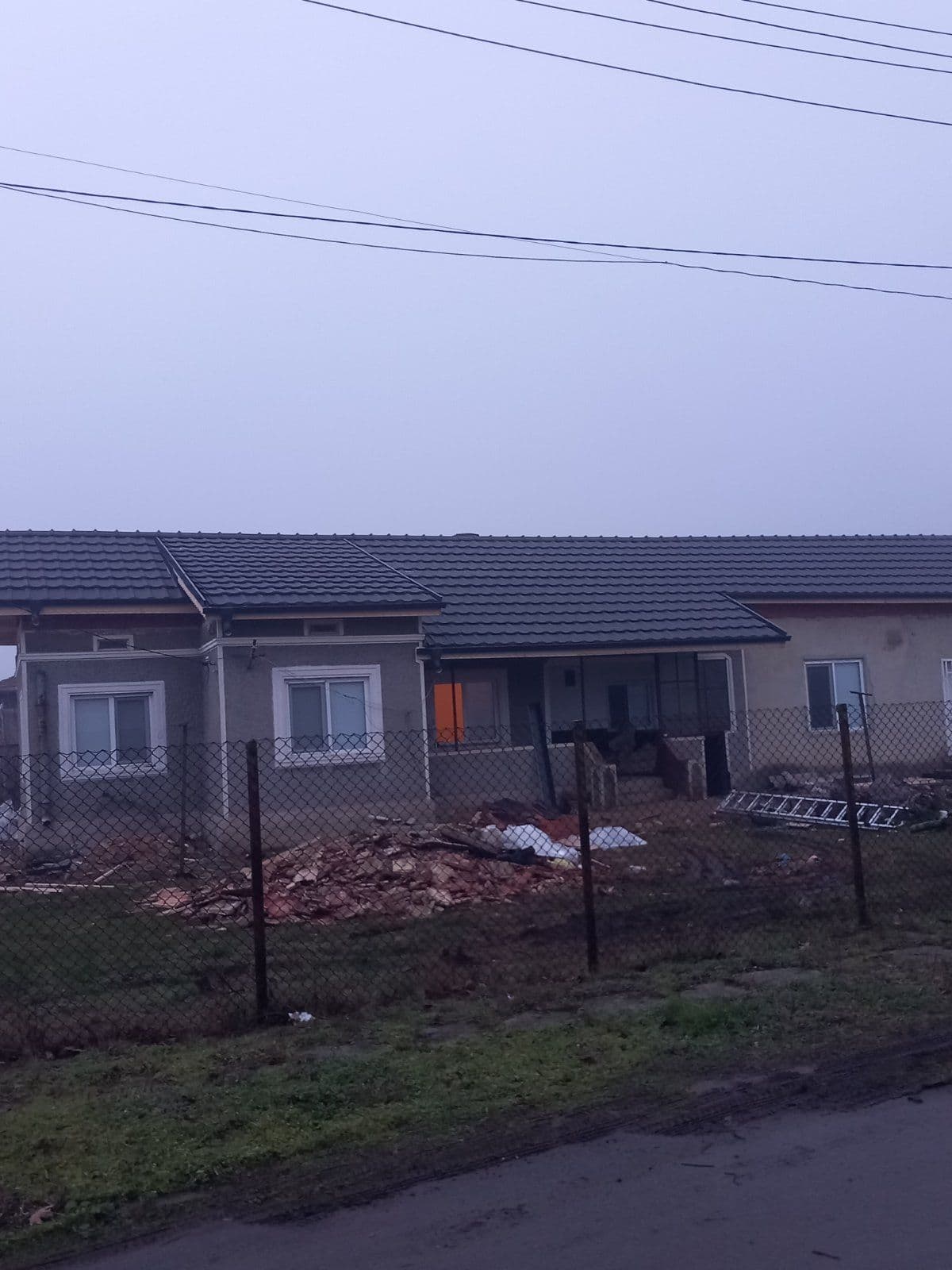 Цялостен ремонт на покрив в област София